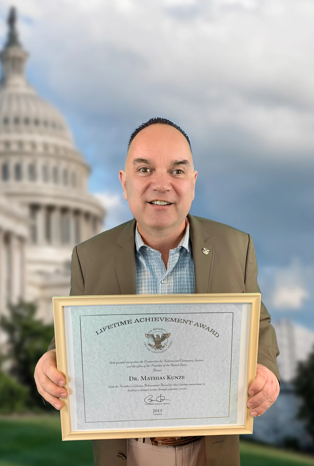 Prof. Dr. Mathias Kunze was awarded the Lifetime Achievement Award in 2015 for his initiatives in establishing international university partnerships and promoting academic exchange. Prof. Dr. Mathias Kunze was awarded the Lifetime Achievement Award in 2015.